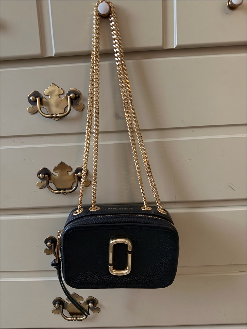 Marc Jacobs Black Leather Snapshot Crossbody with Gold Chain